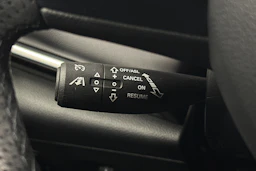 sininen MG Marvel R 2022 kuva 18.