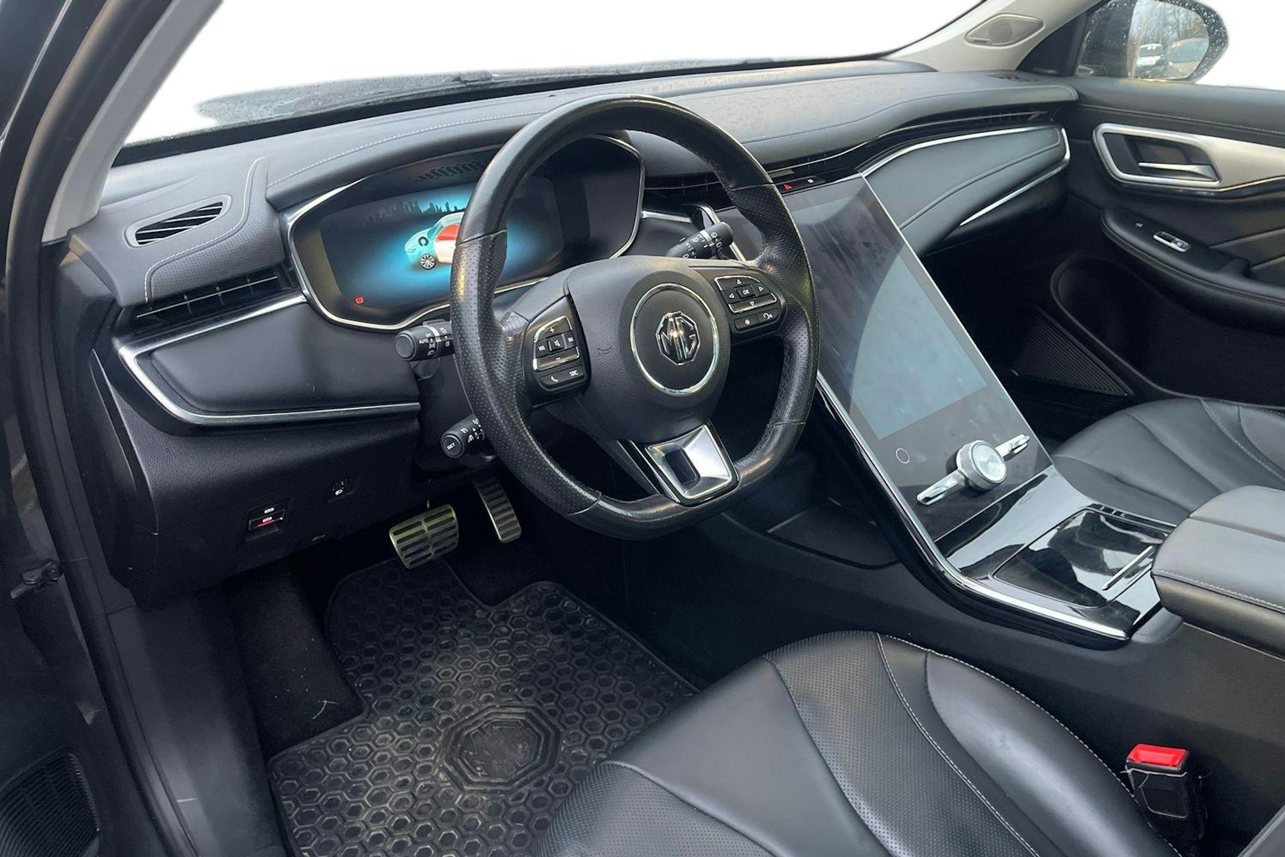 harmaa MG Marvel R 2023 kuva 3.