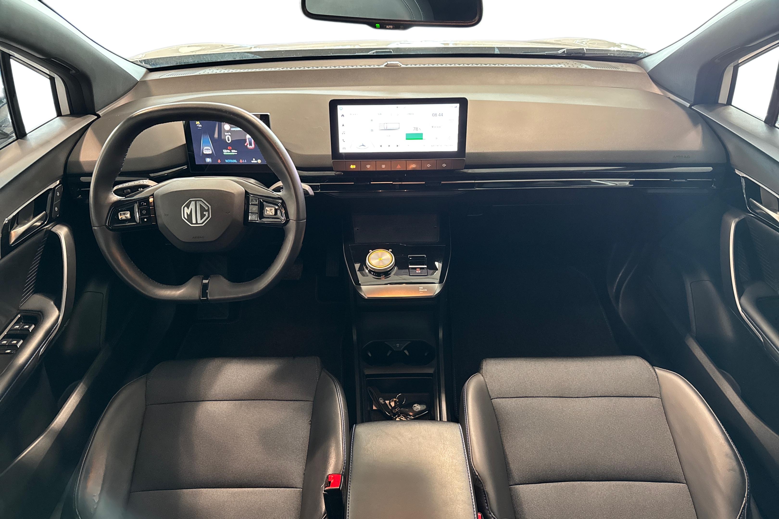 MG MG4 Luxury 2023, bild 7/17