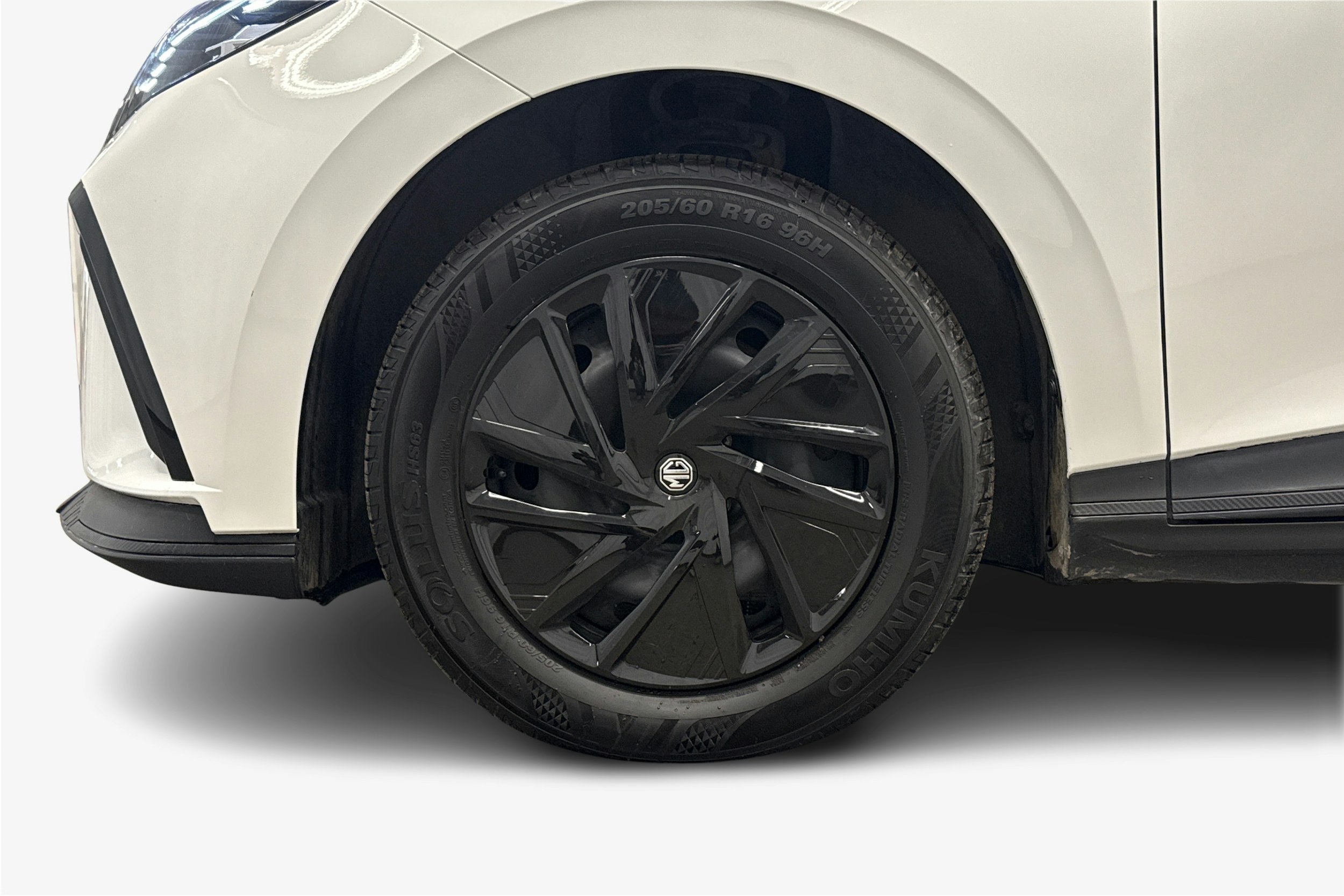 valkoinen MG MG4 2023 kuva 11.