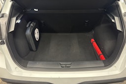 valkoinen MG MG4 2023 kuva 23.