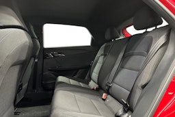 punainen MG MG4 2023 kuva 10.