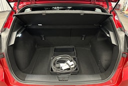 punainen MG MG4 2023 kuva 14.