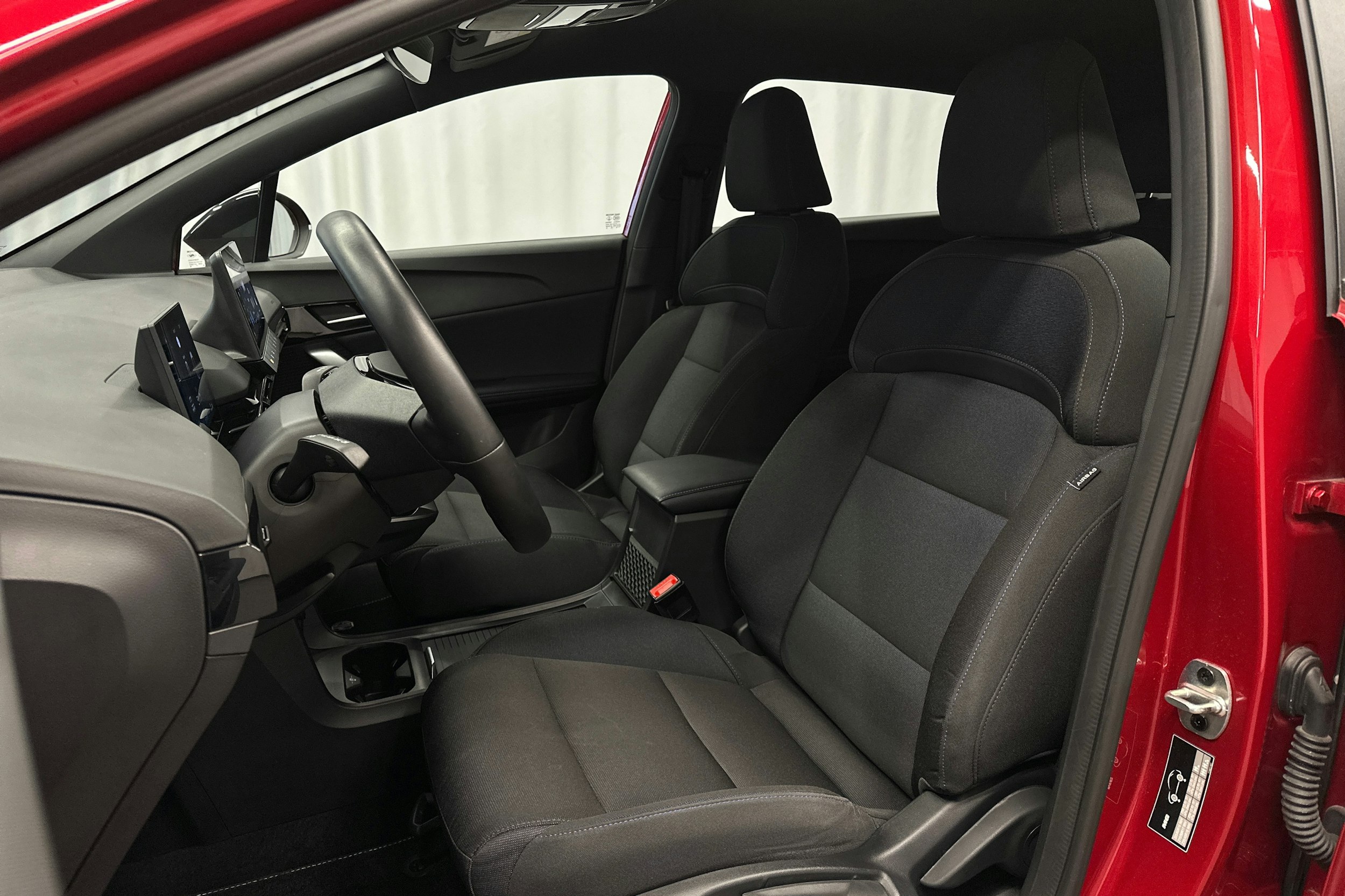 punainen MG MG4 2023 kuva 15.