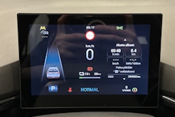 punainen MG MG4 2023 kuva 19.