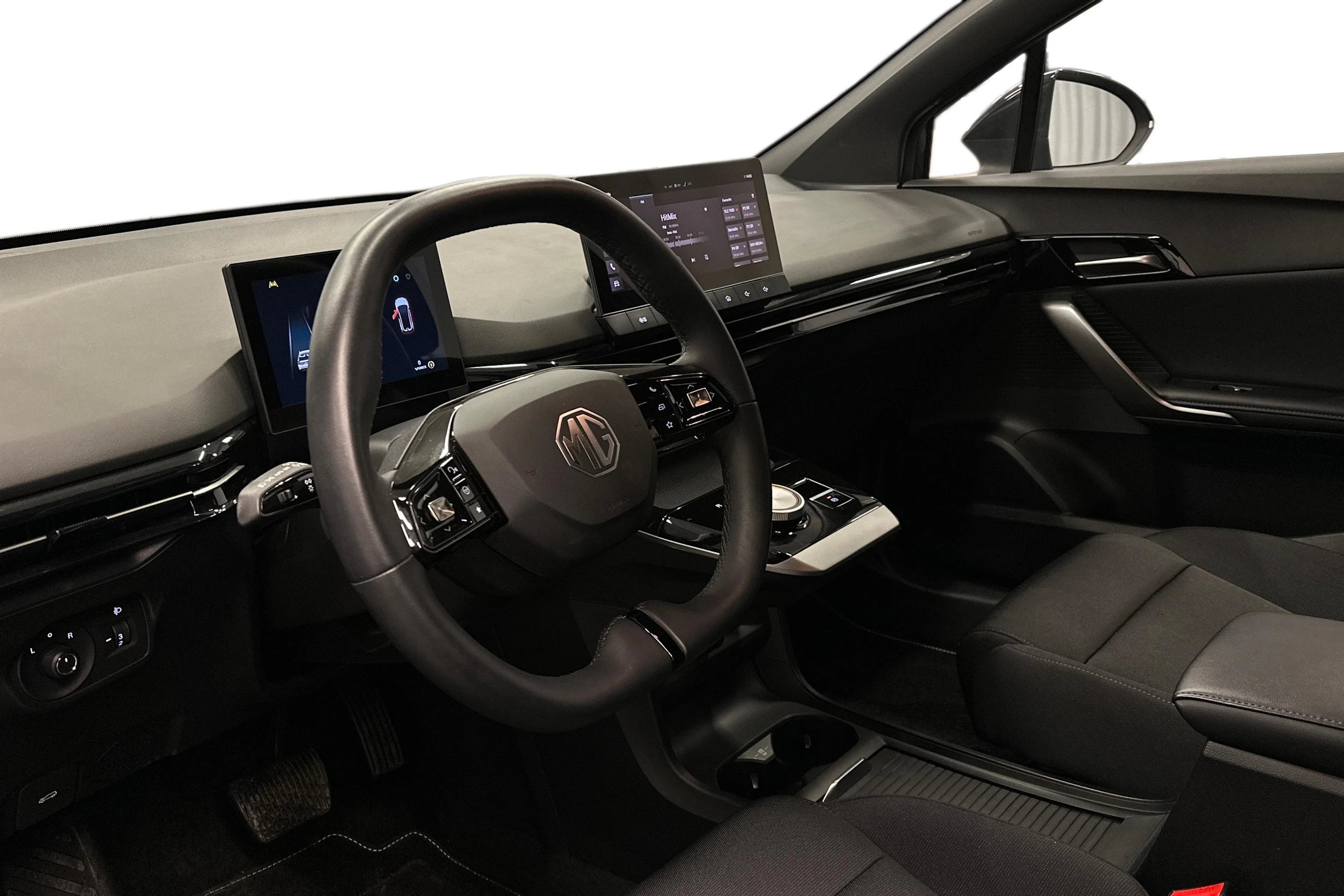 harmaa MG MG4 2023 kuva 6.