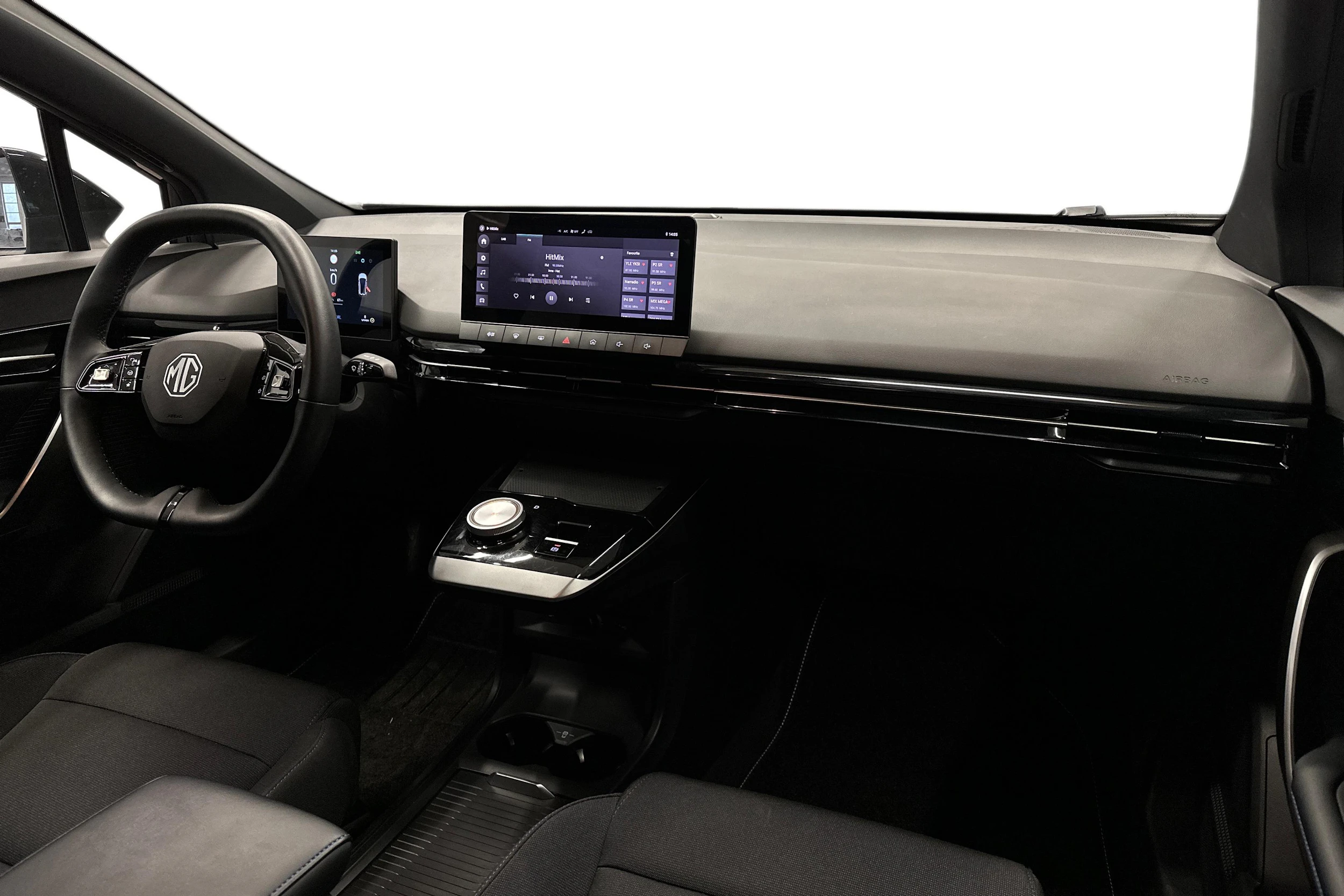 harmaa MG MG4 2023 kuva 7.