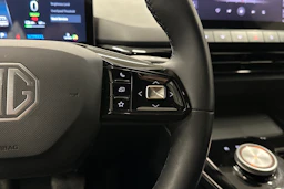 harmaa MG MG4 2023 kuva 15.