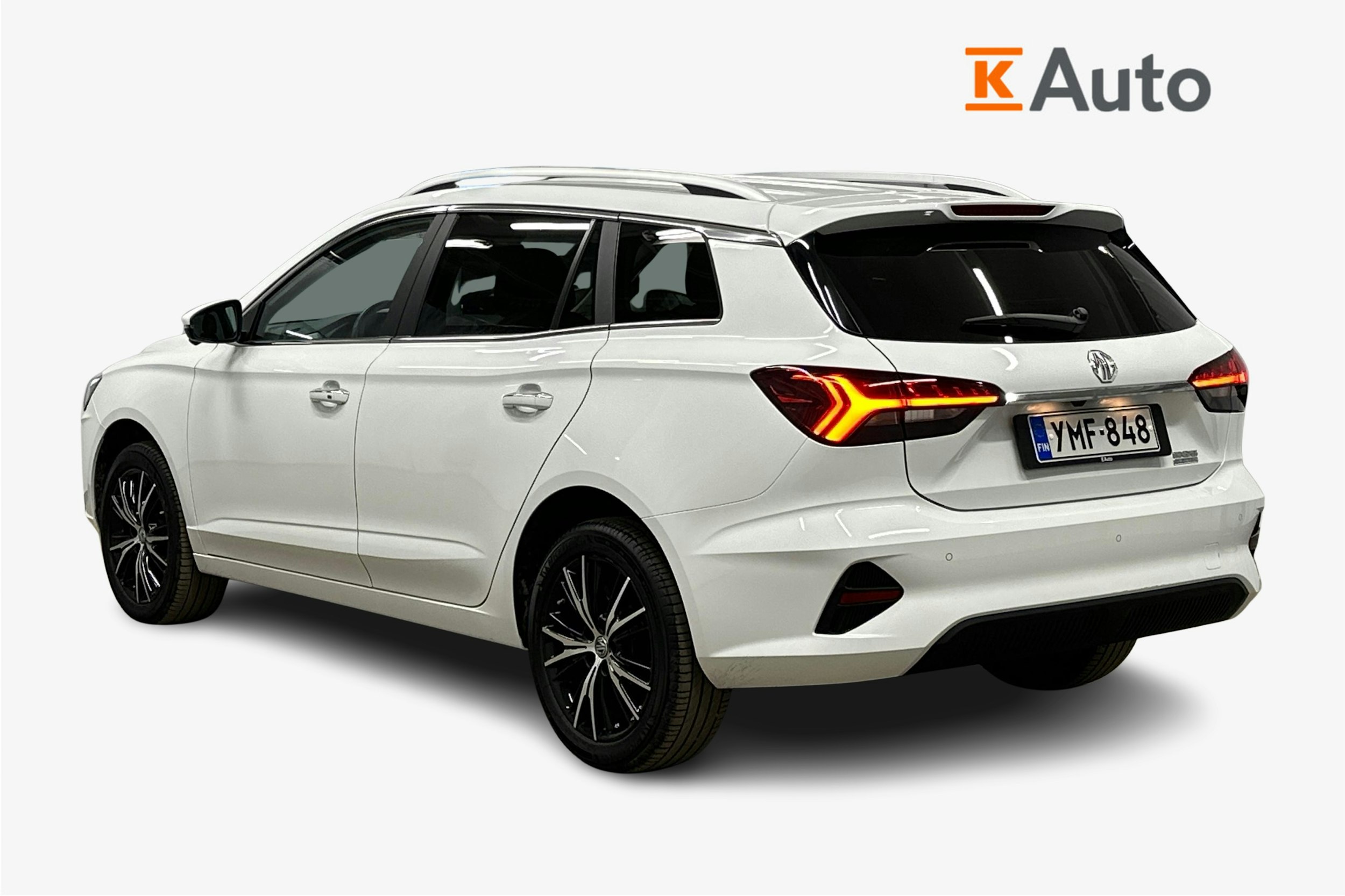 valkoinen MG MG5 2022 kuva 2.