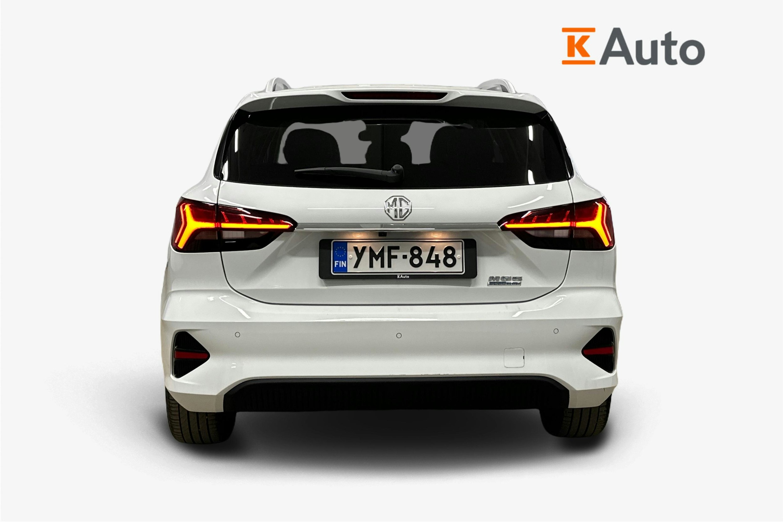 valkoinen MG MG5 2022 kuva 3.