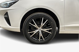 valkoinen MG MG5 2022 kuva 9.