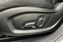 valkoinen MG MG5 2022 kuva 13.