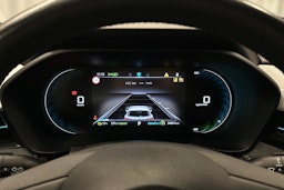 valkoinen MG MG5 2022 kuva 17.