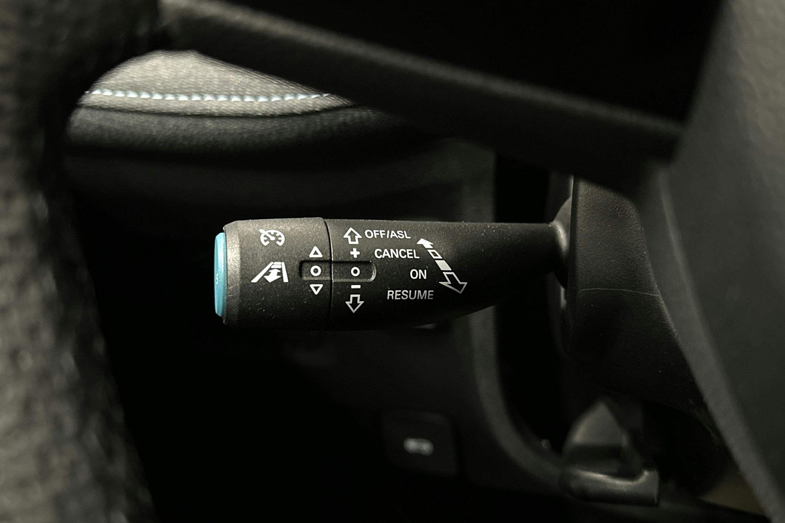 valkoinen MG MG5 2022 kuva 18.