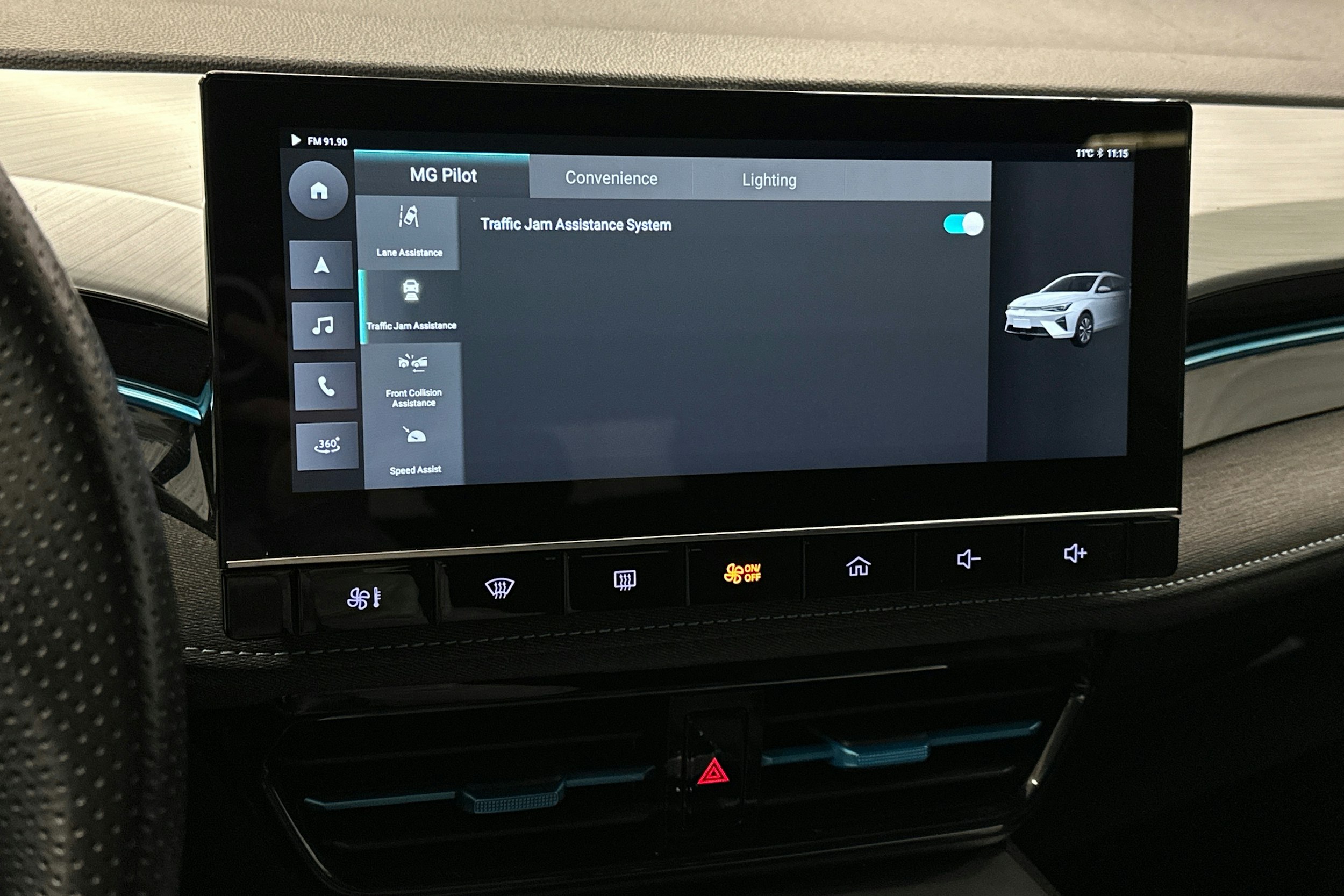 valkoinen MG MG5 2022 kuva 22.