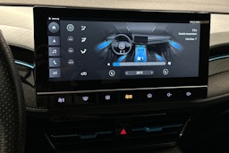 valkoinen MG MG5 2022 kuva 26.