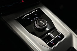 valkoinen MG MG5 2022 kuva 28.