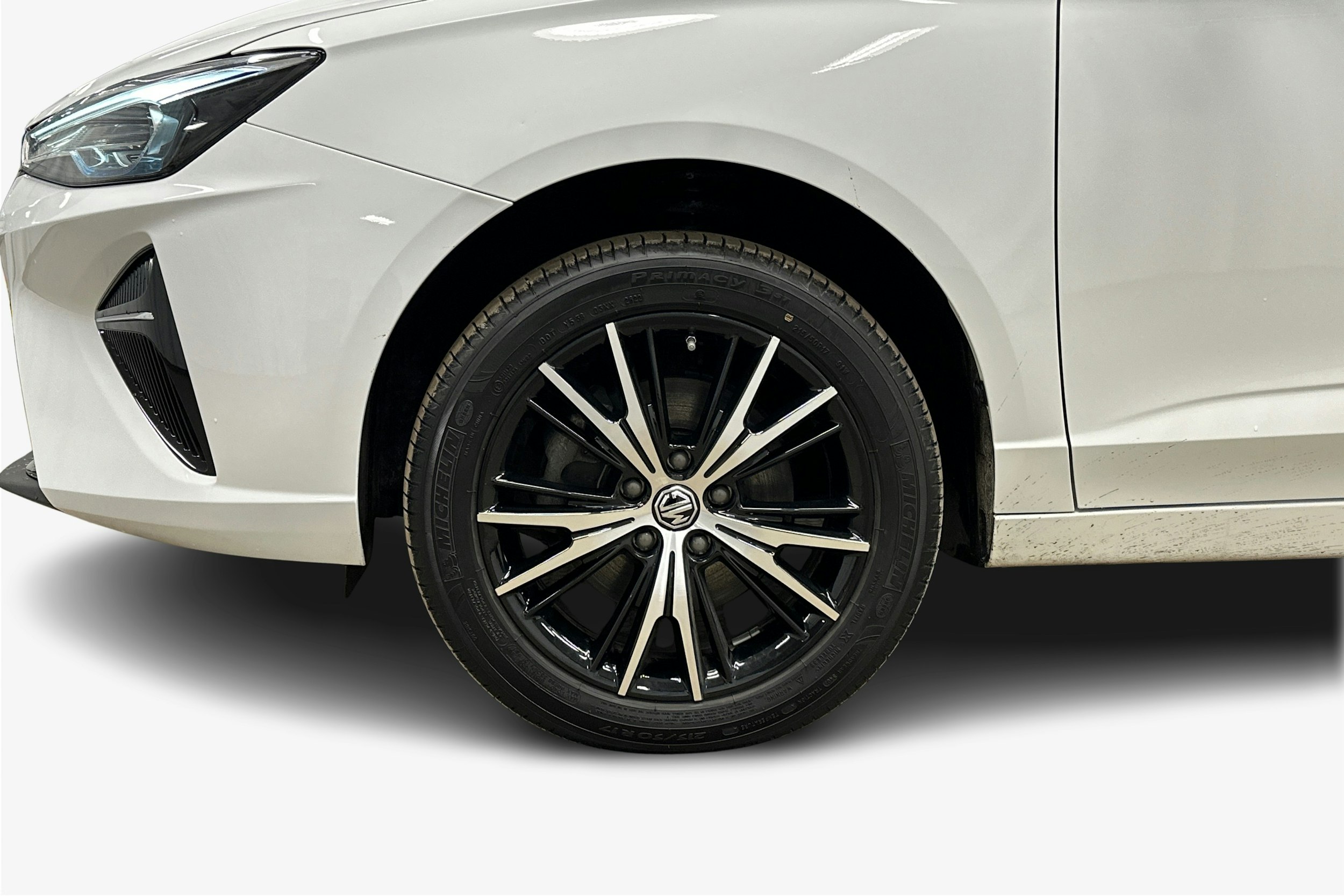 valkoinen MG MG5 2022 kuva 9.