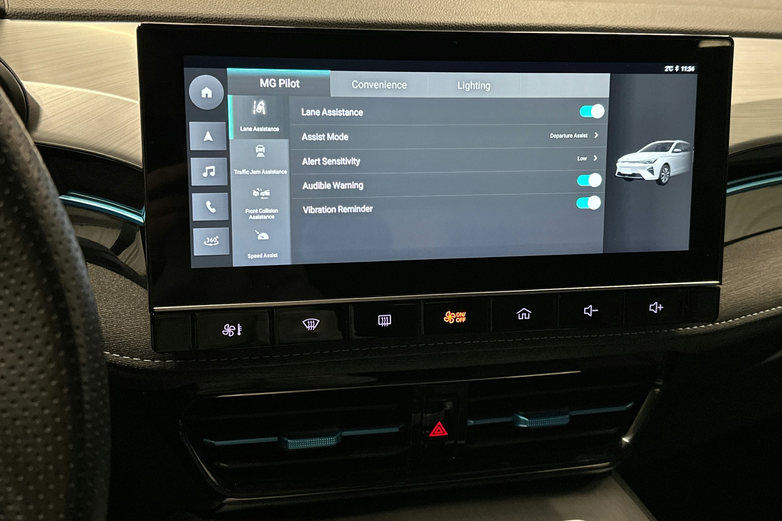 valkoinen MG MG5 2022 kuva 22.