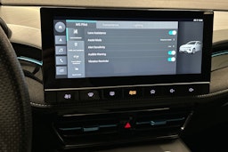 valkoinen MG MG5 2022 kuva 22.