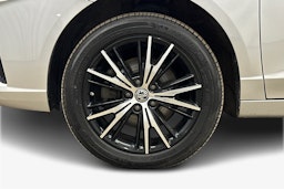 harmaa MG MG5 2022 kuva 11.