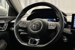 harmaa MG MG5 2022 kuva 17.