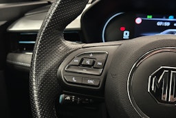 harmaa MG MG5 2022 kuva 18.