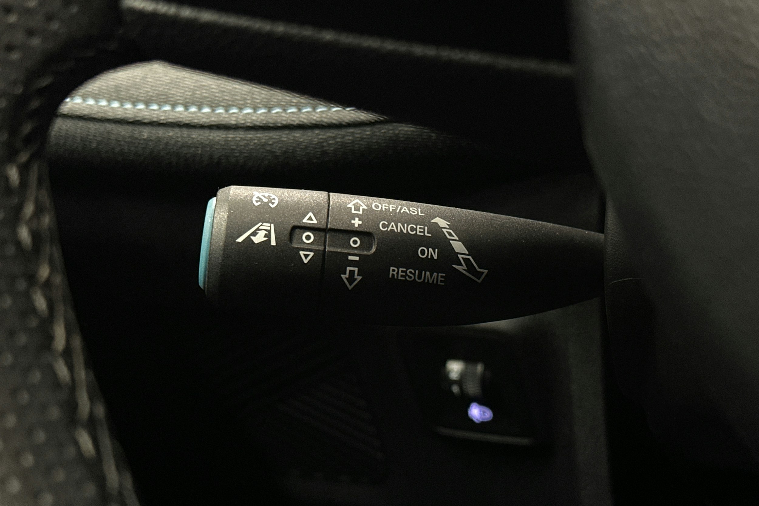 harmaa MG MG5 2022 kuva 20.