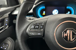 harmaa MG MG5 2022 kuva 11.