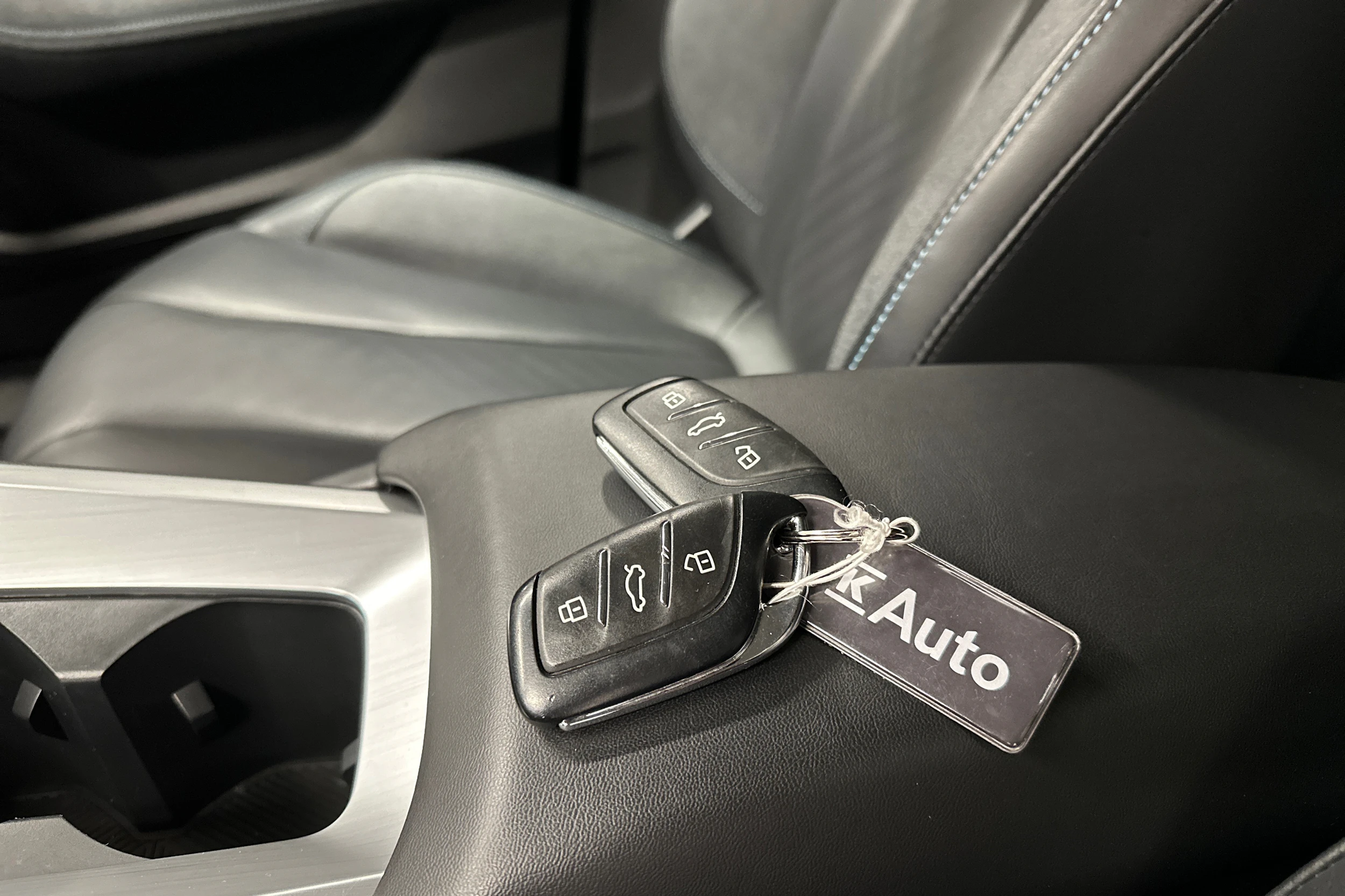 harmaa MG MG5 2022 kuva 26.