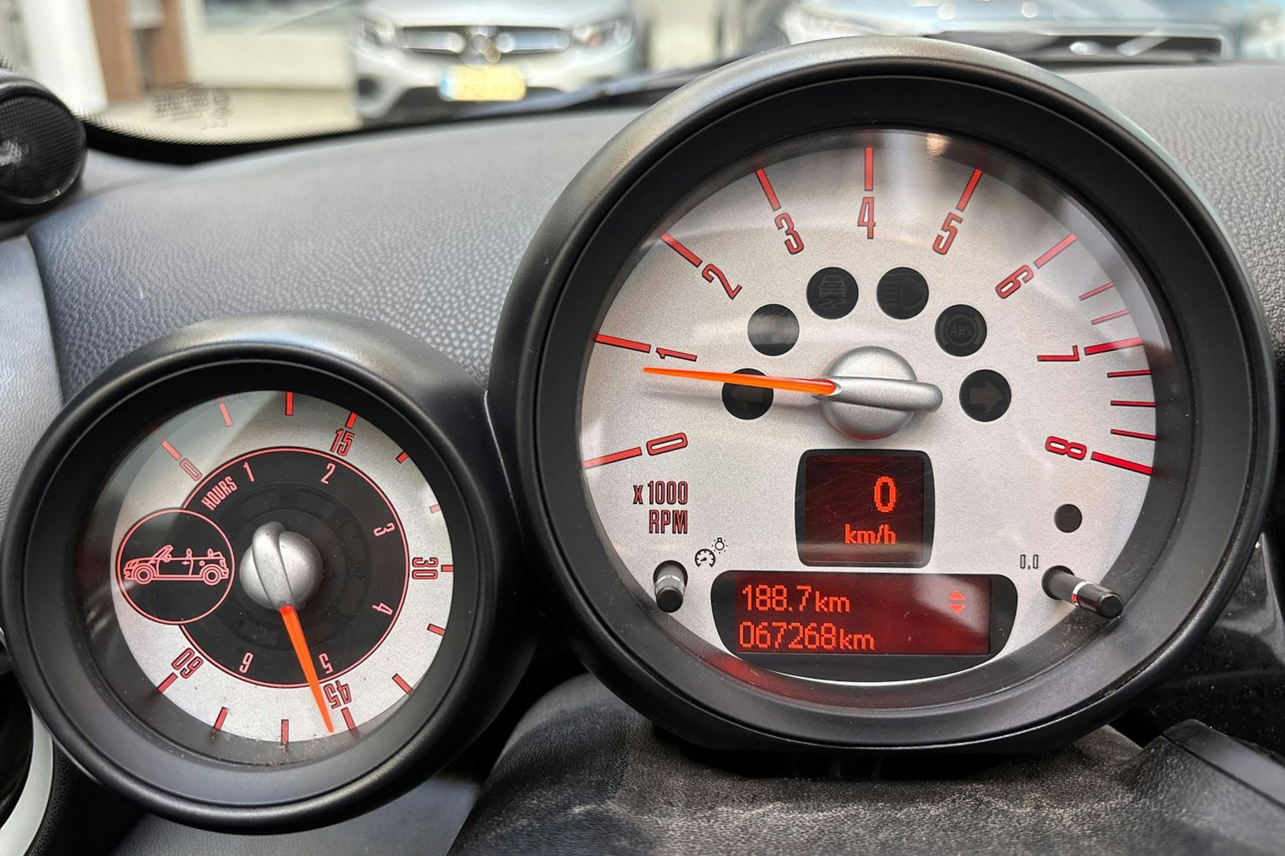 harmaa Mini Cabrio 2014 kuva 25.