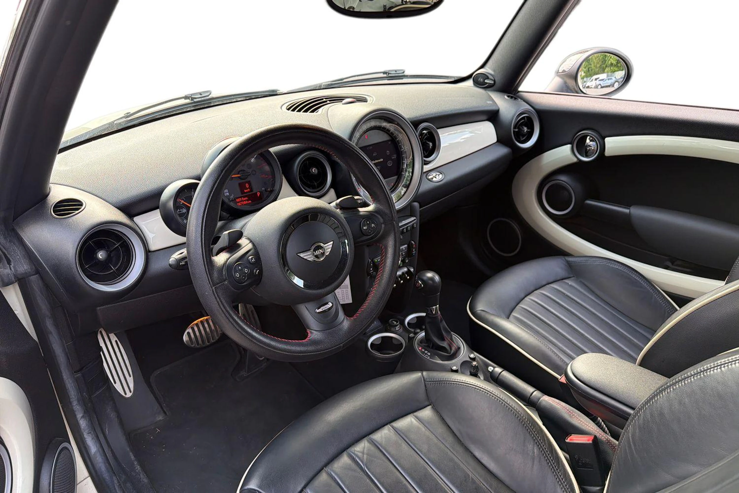 valkoinen Mini Cabrio 2015 kuva 3.