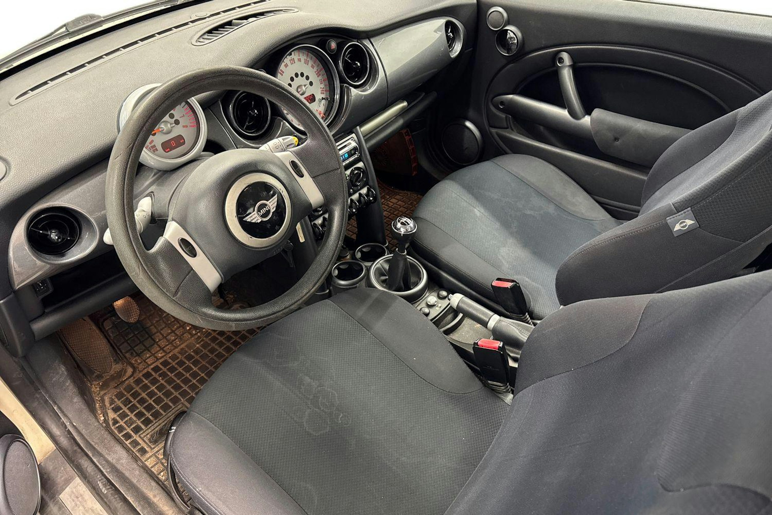 valkoinen Mini Cooper 2005 kuva 7.