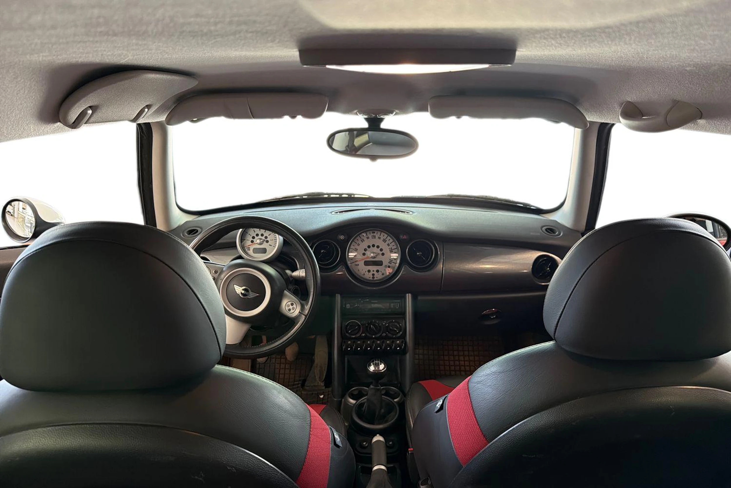 Punainen Mini Cooper 2006 kuva 7.