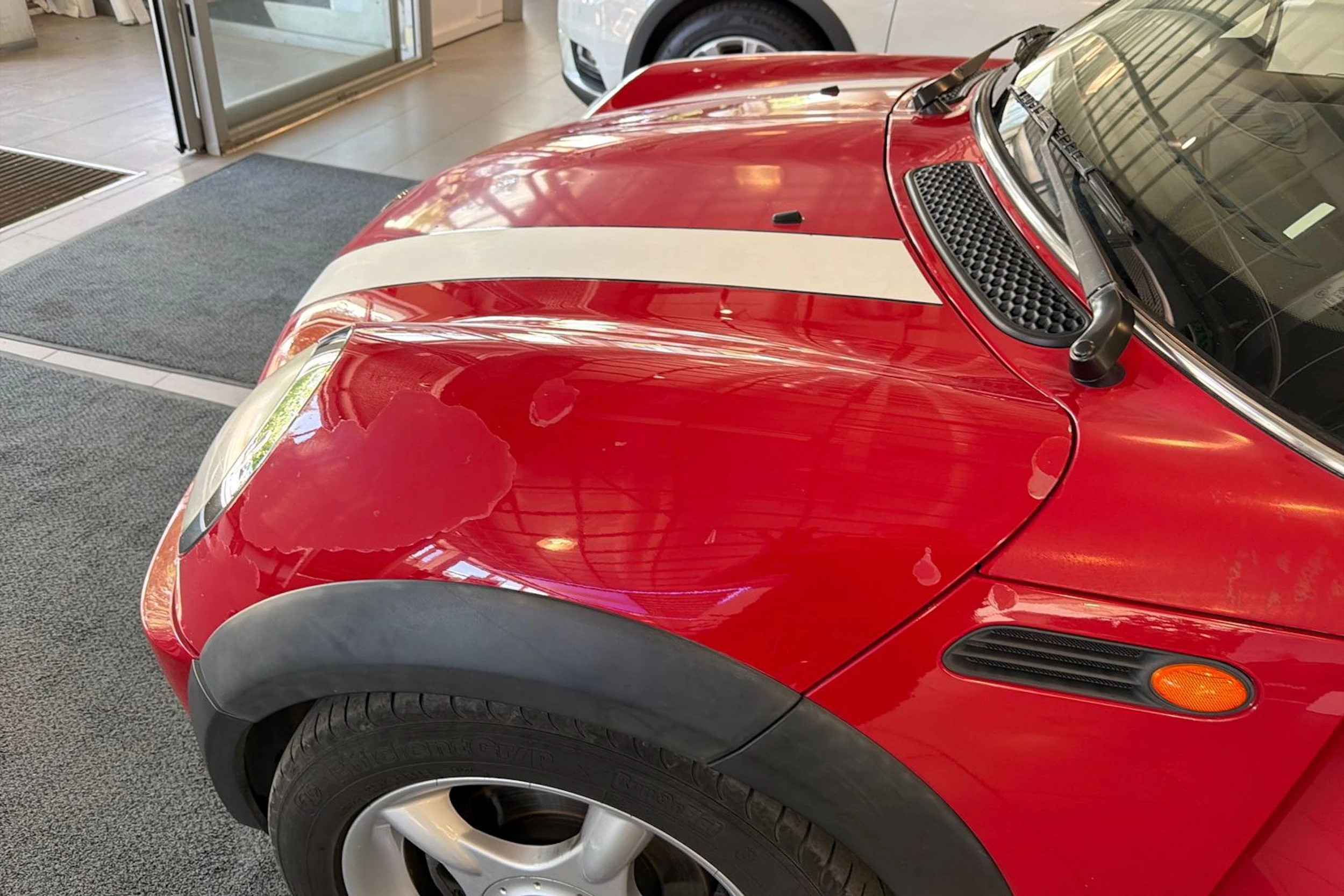 Punainen Mini Cooper 2006 kuva 17.
