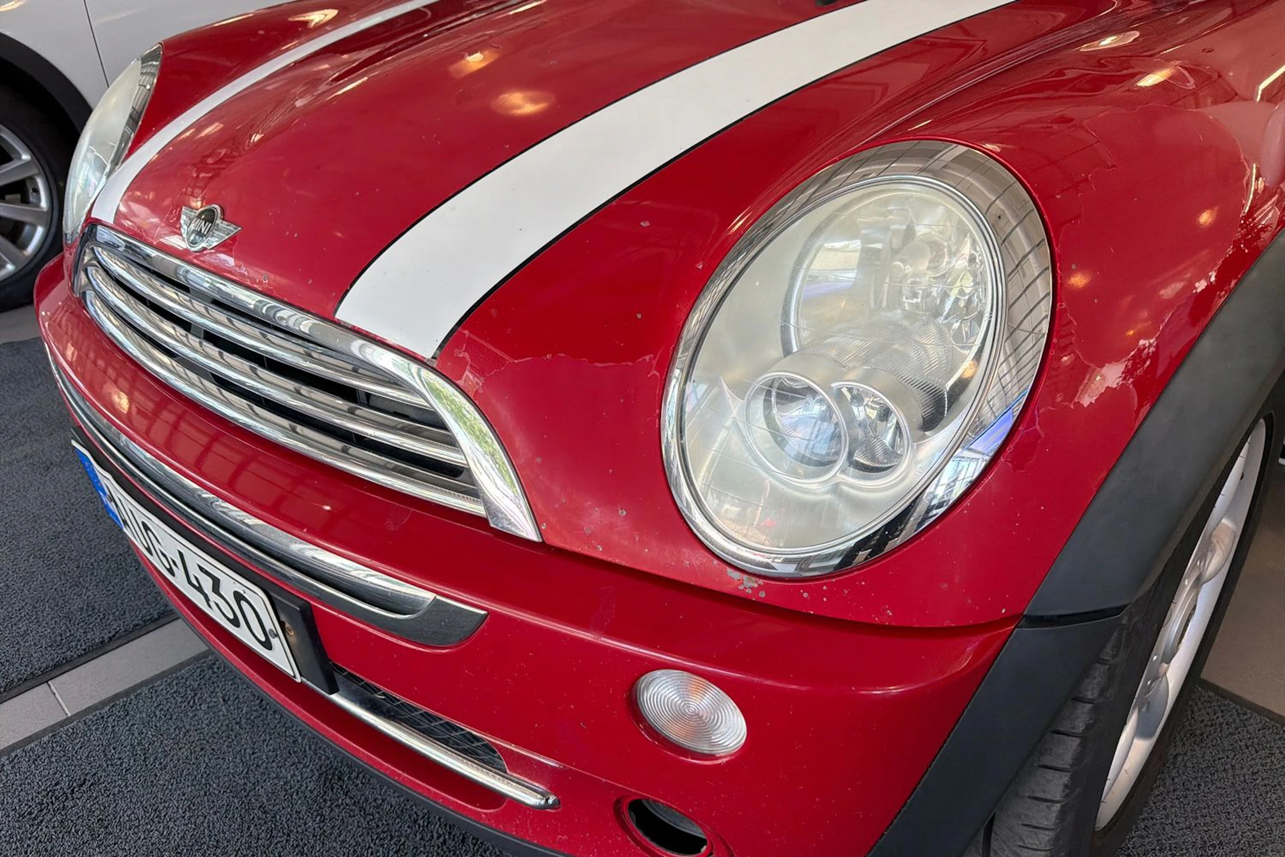 Punainen Mini Cooper 2006 kuva 18.
