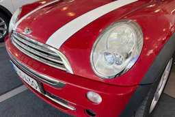 Punainen Mini Cooper 2006 kuva 18.