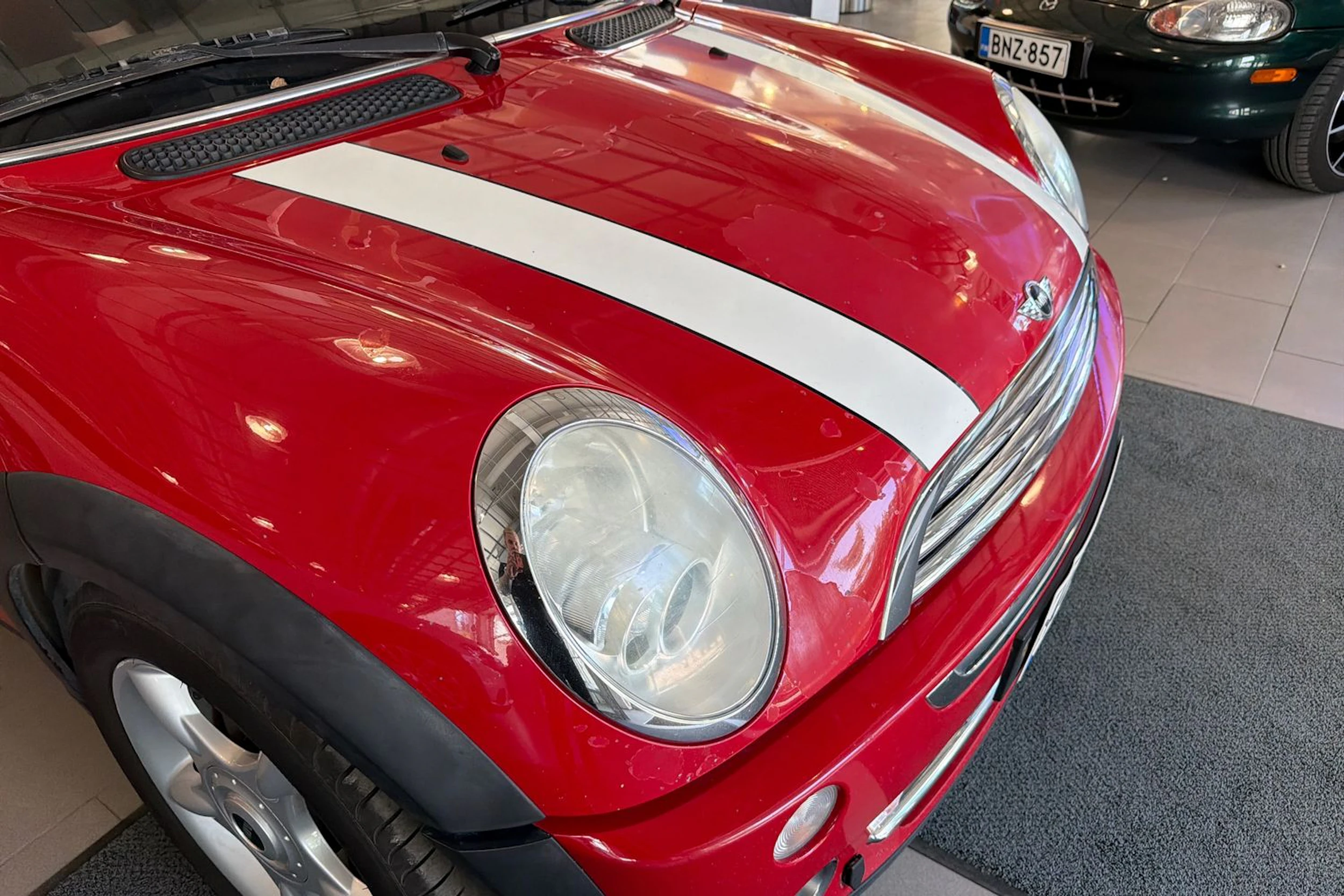 Punainen Mini Cooper 2006 kuva 20.