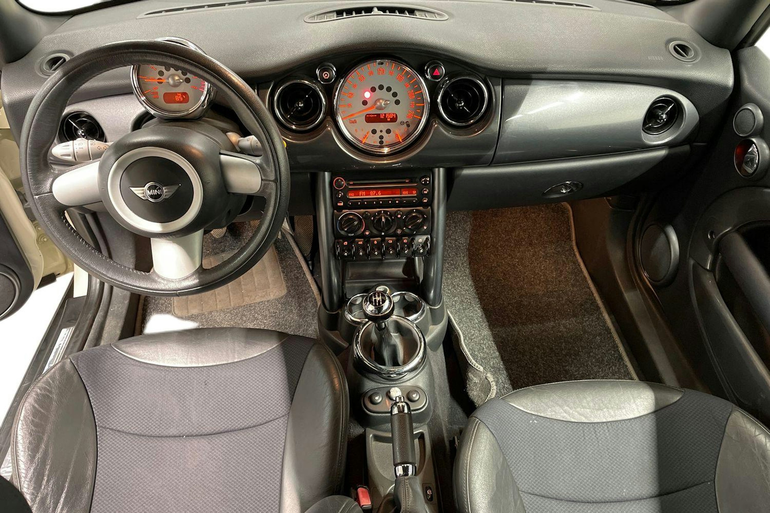 valkoinen Mini Cooper 2008 kuva 7.