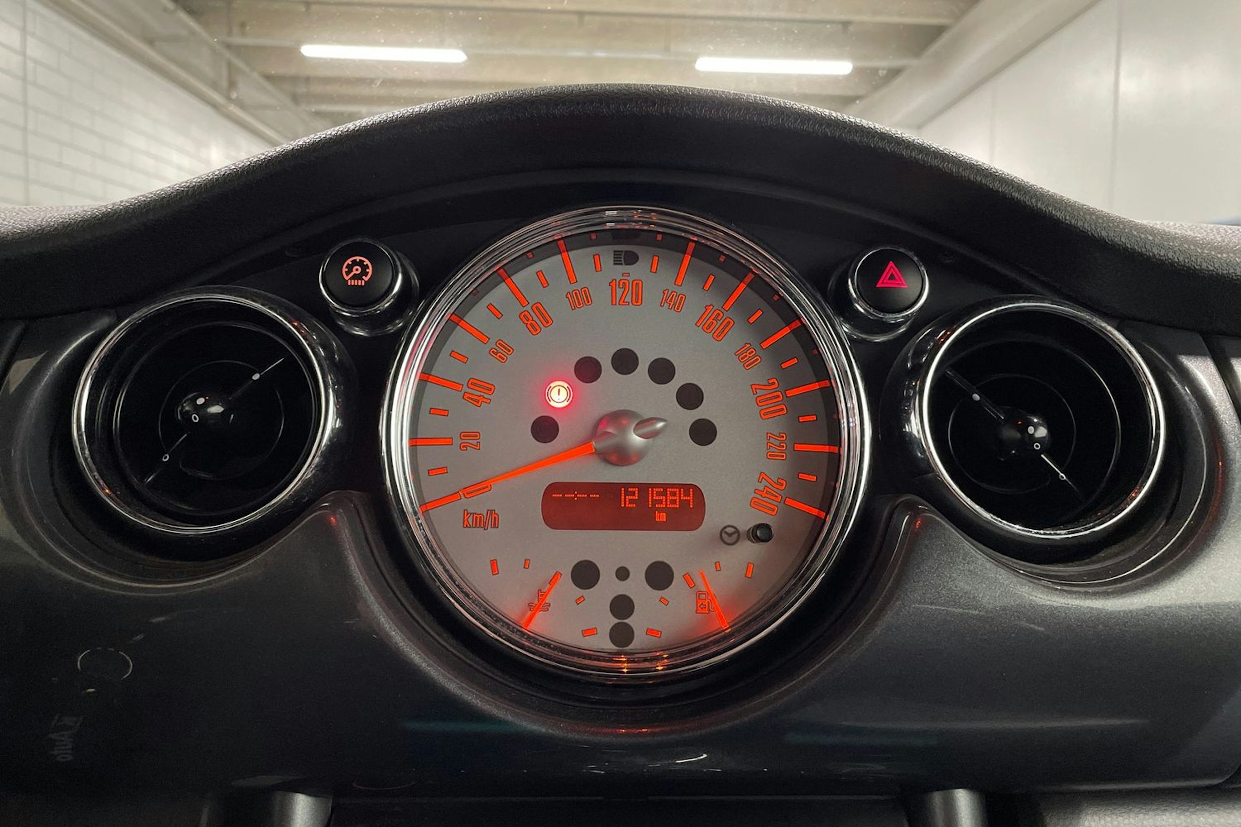 valkoinen Mini Cooper 2008 kuva 13.