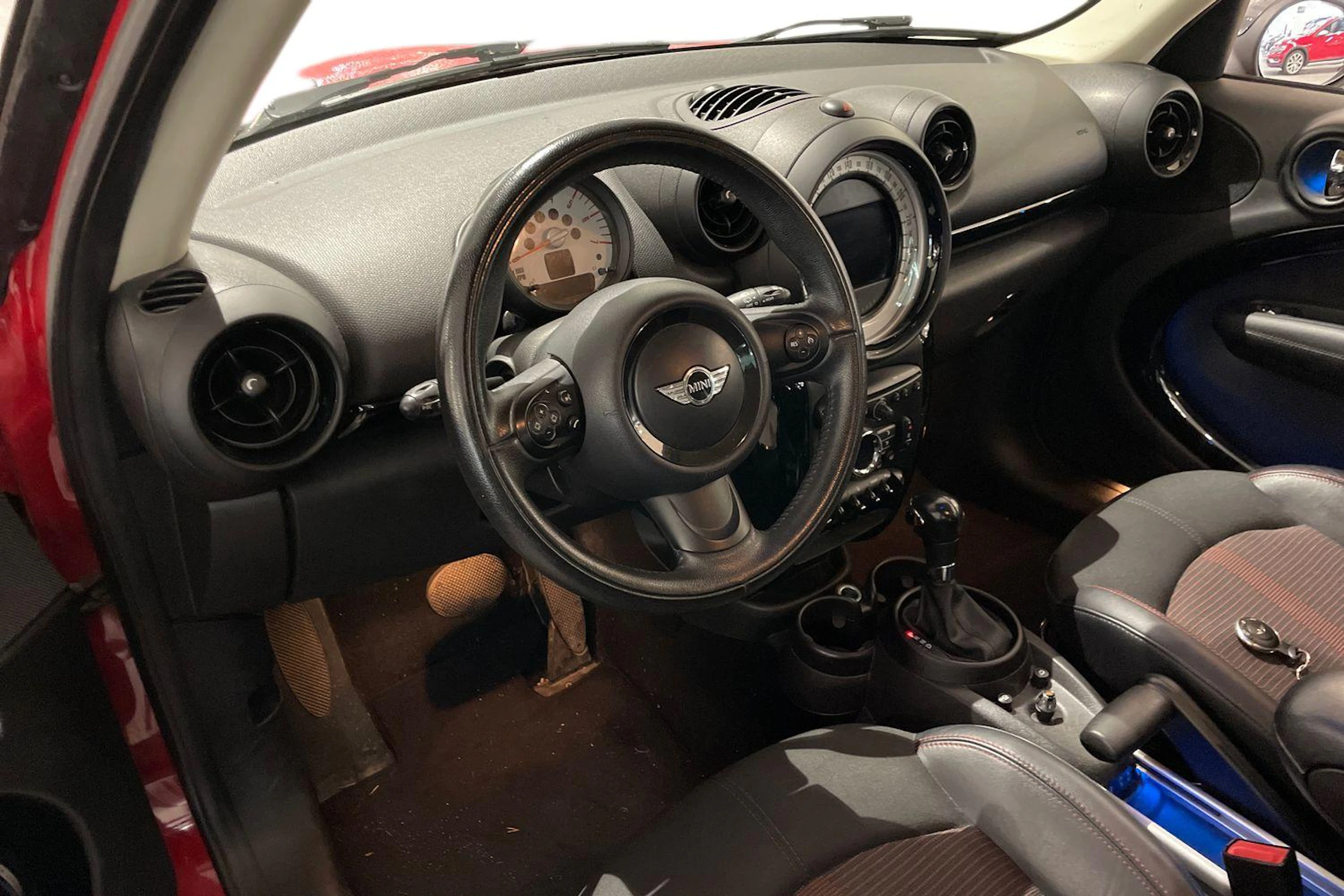 punainen Mini Cooper 2013 kuva 3.