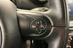 punainen Mini Cooper 2013 kuva 14.