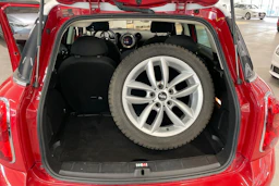 punainen Mini Cooper 2013 kuva 15.