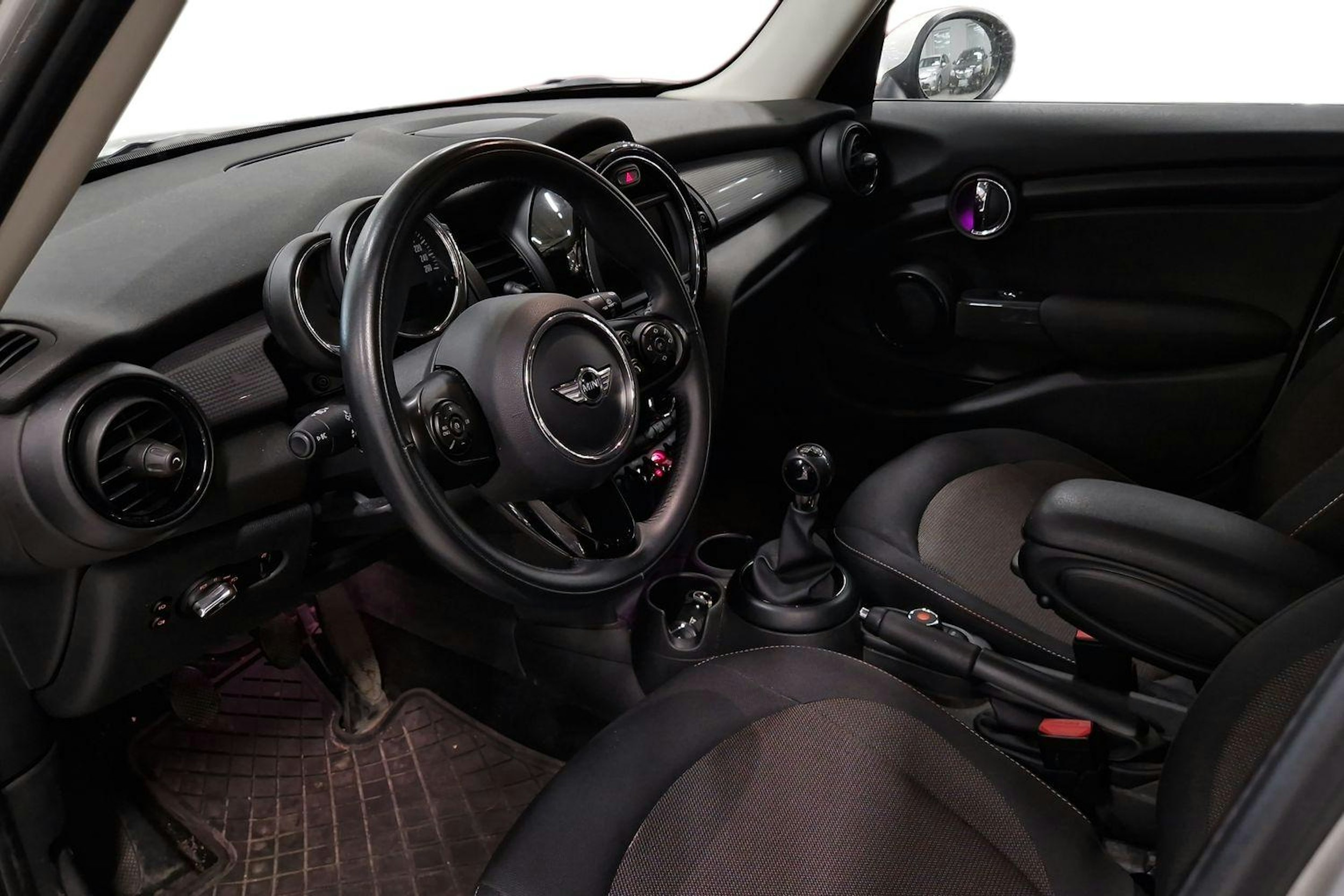 harmaa Mini Cooper 2019 kuva 3.