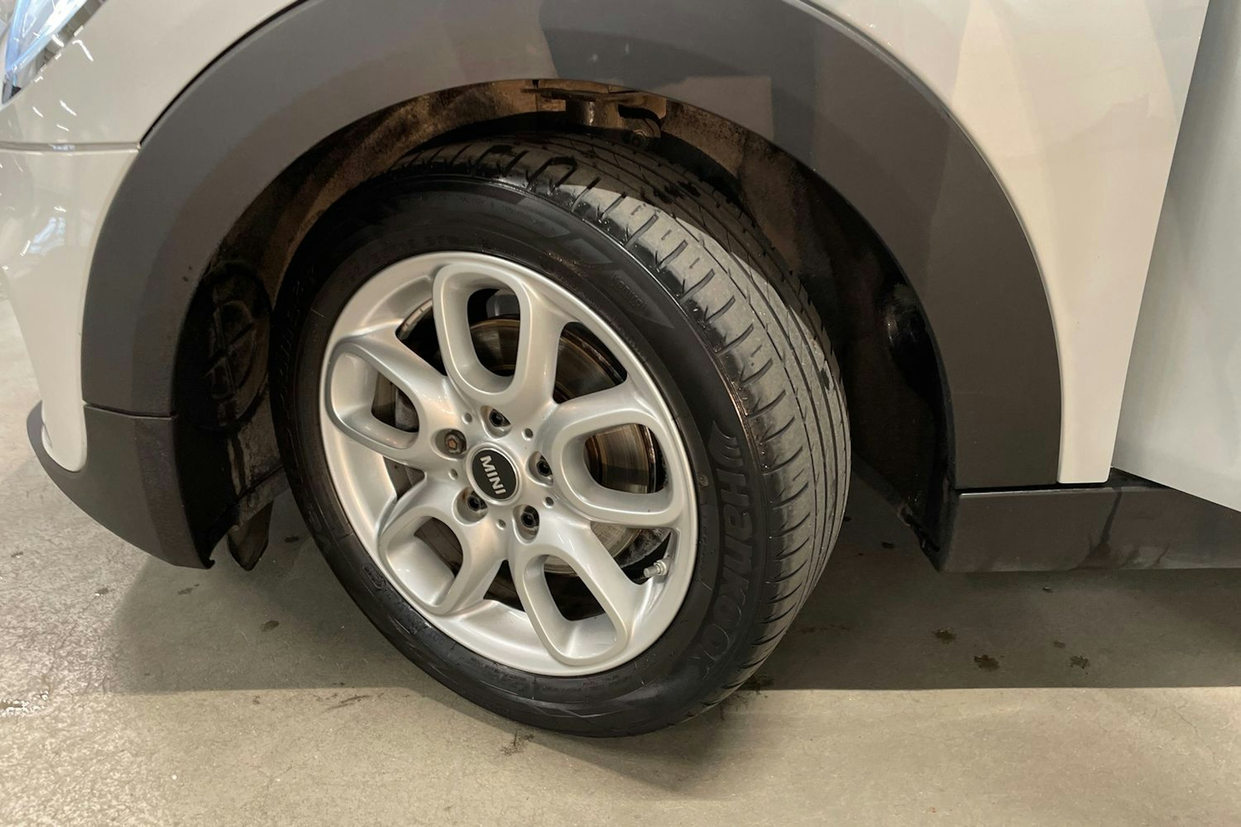 harmaa Mini Cooper 2019 kuva 13.