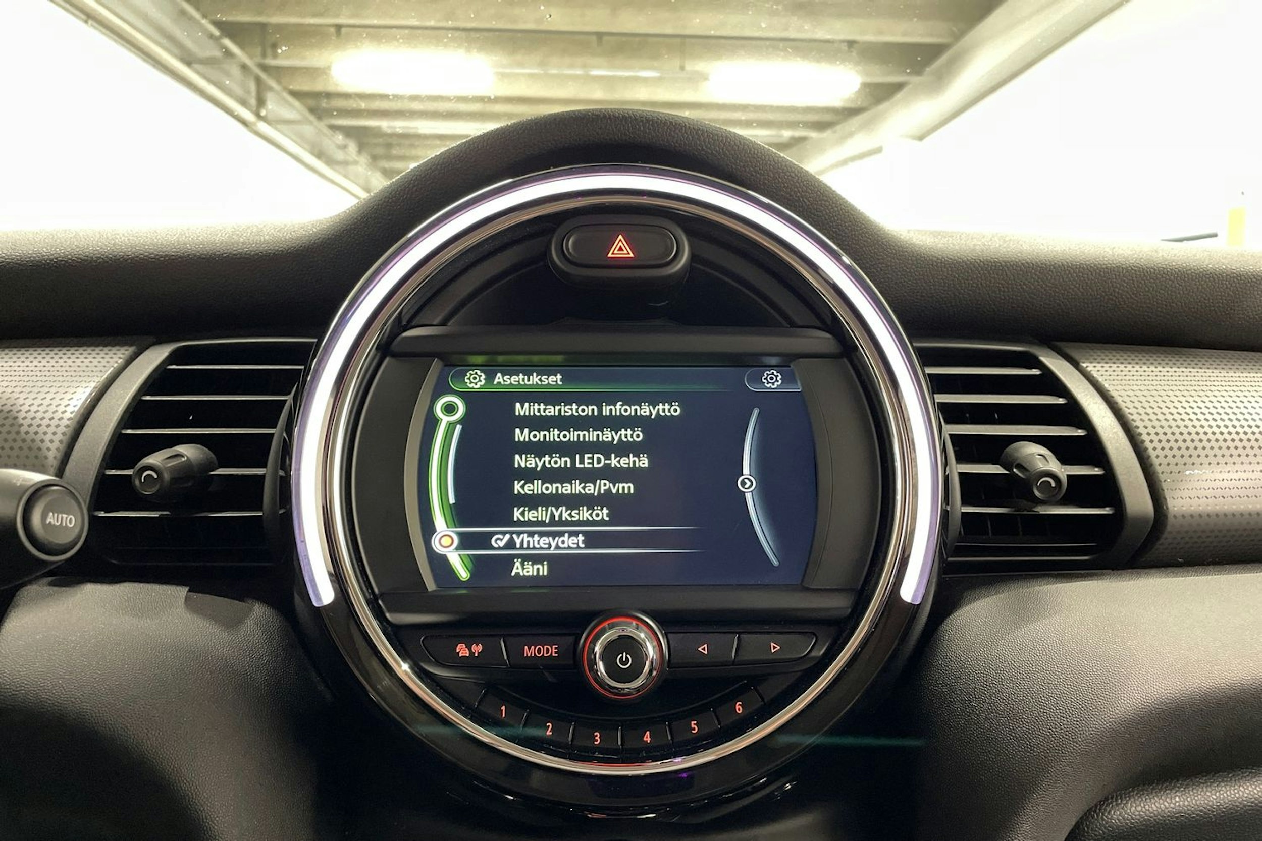 harmaa Mini Cooper 2019 kuva 18.