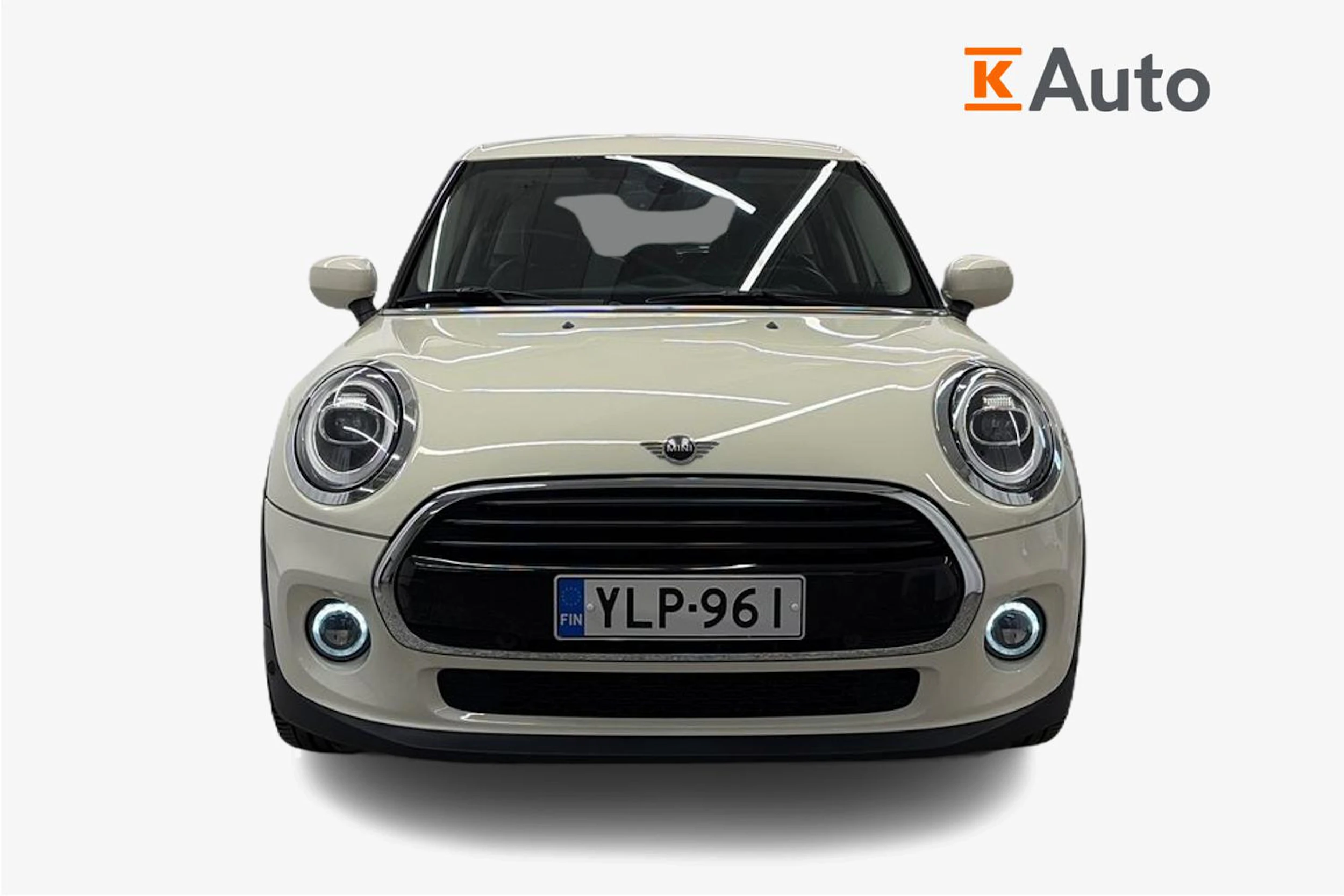 valkoinen Mini Cooper 2020 kuva 5.