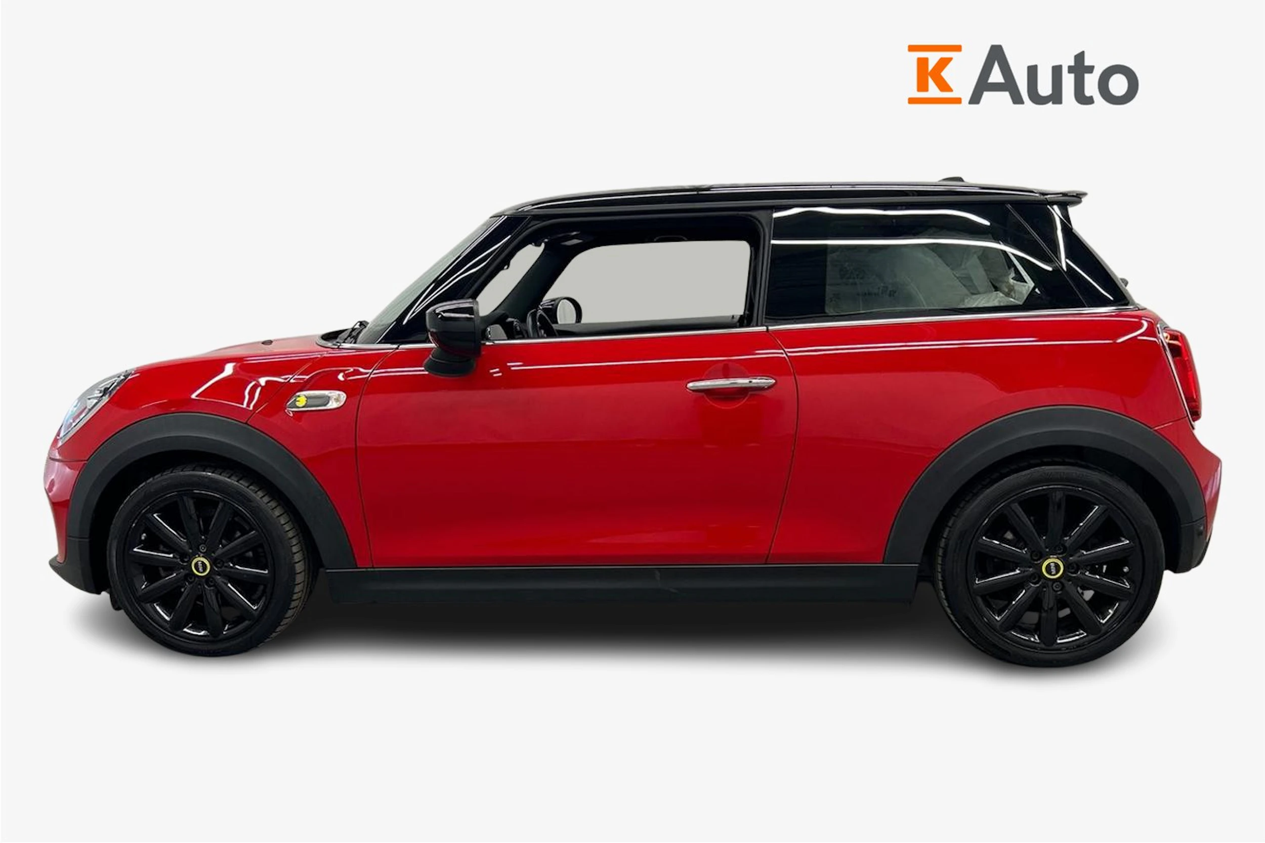 punainen Mini Cooper SE 2021 kuva 7.