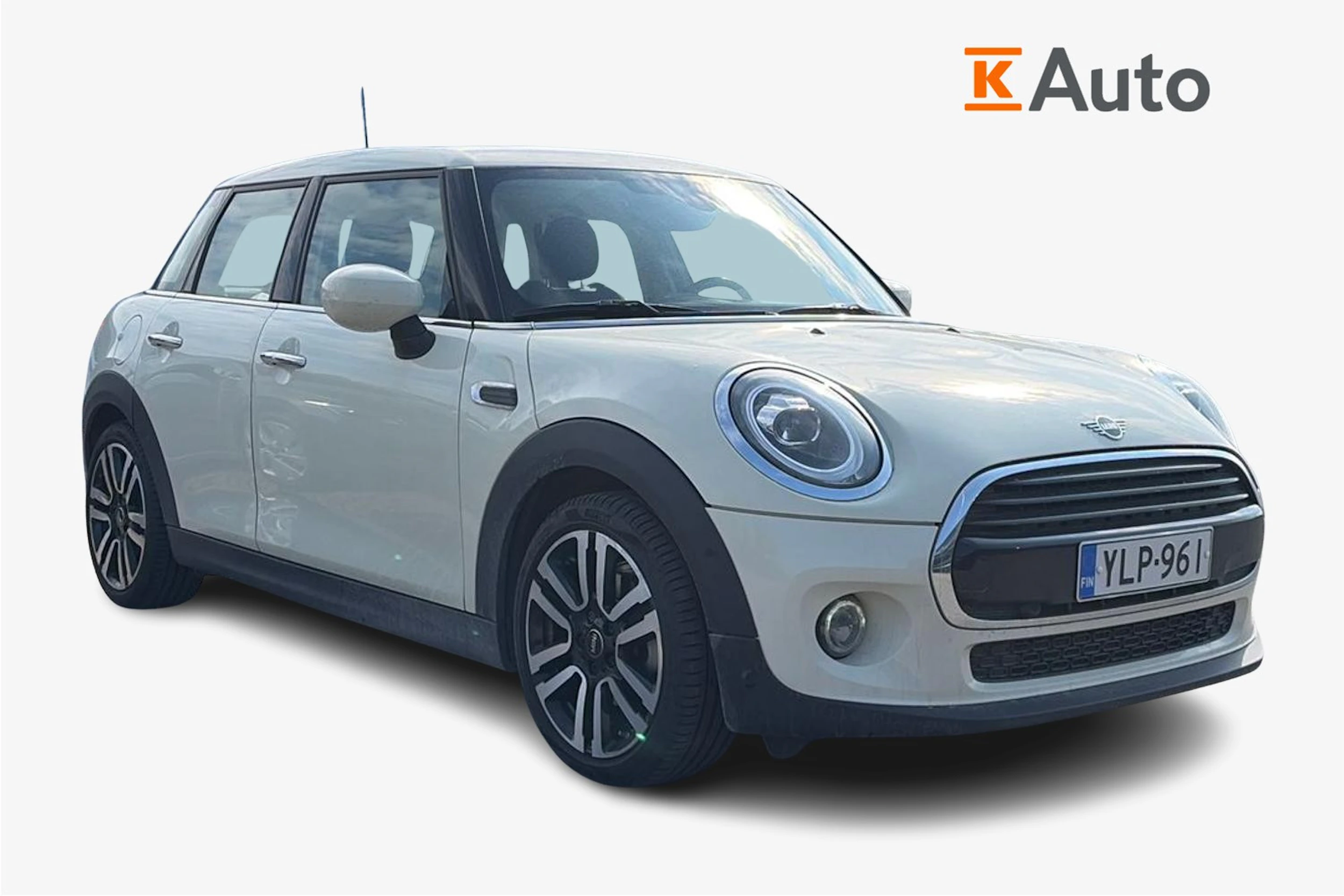 valkoinen Mini Cooper 2021 kuva 1.