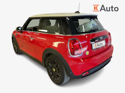 punainen Mini Cooper 2023 kuva 2.